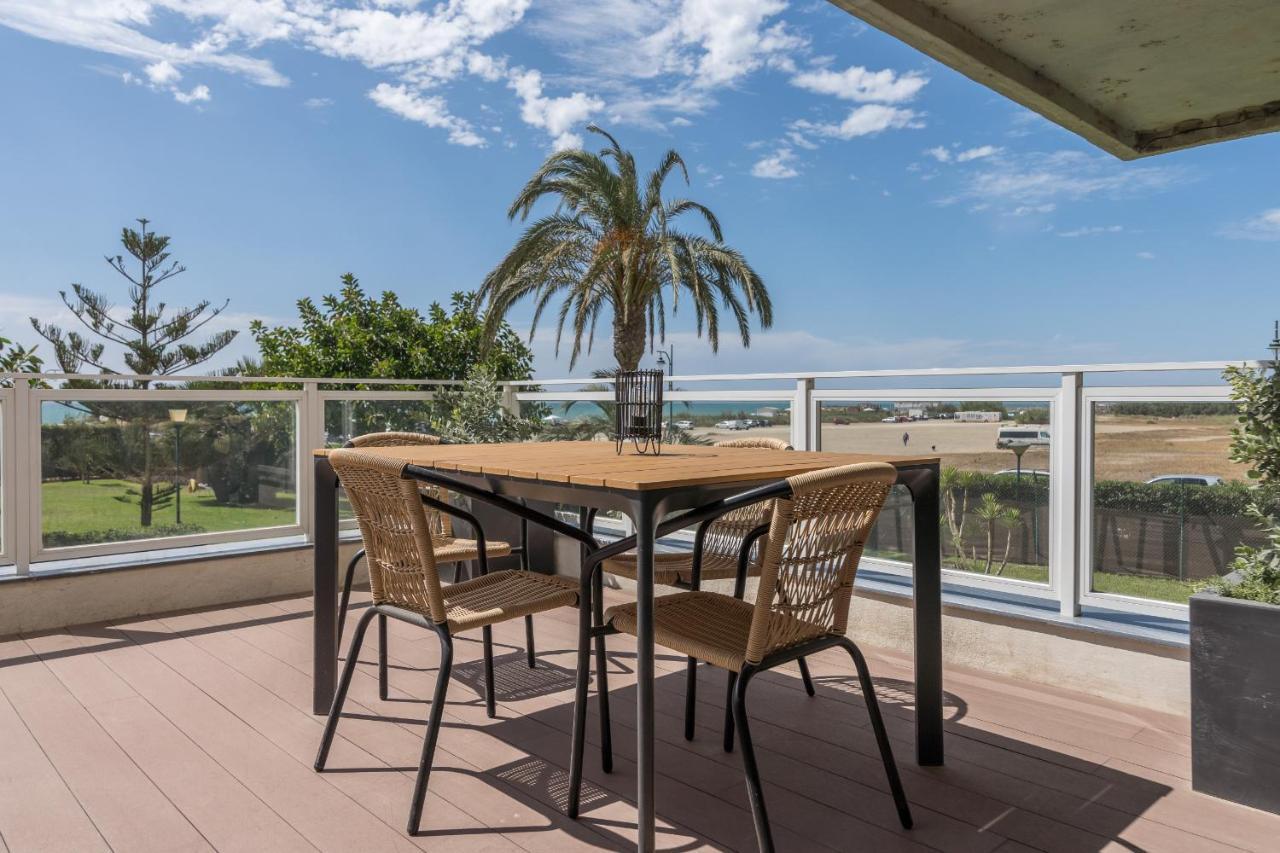 Suite Homes Hesperides Garden Beach Малага Экстерьер фото