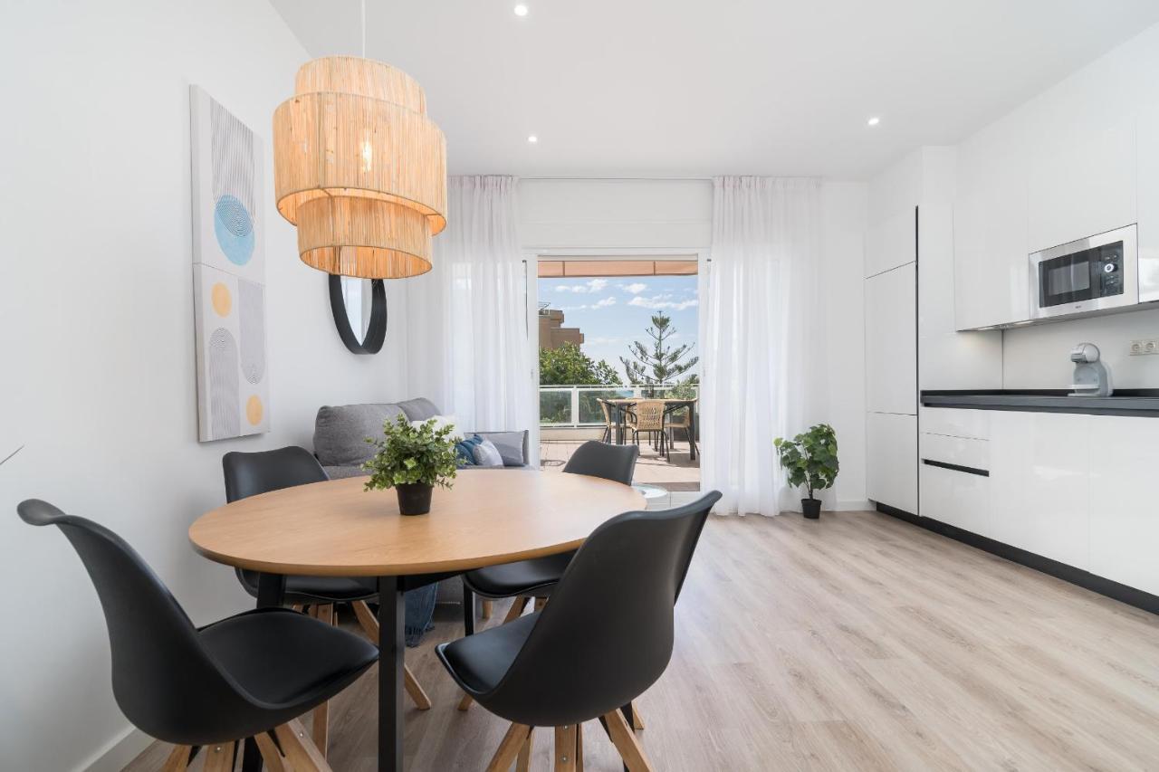 Suite Homes Hesperides Garden Beach Малага Экстерьер фото