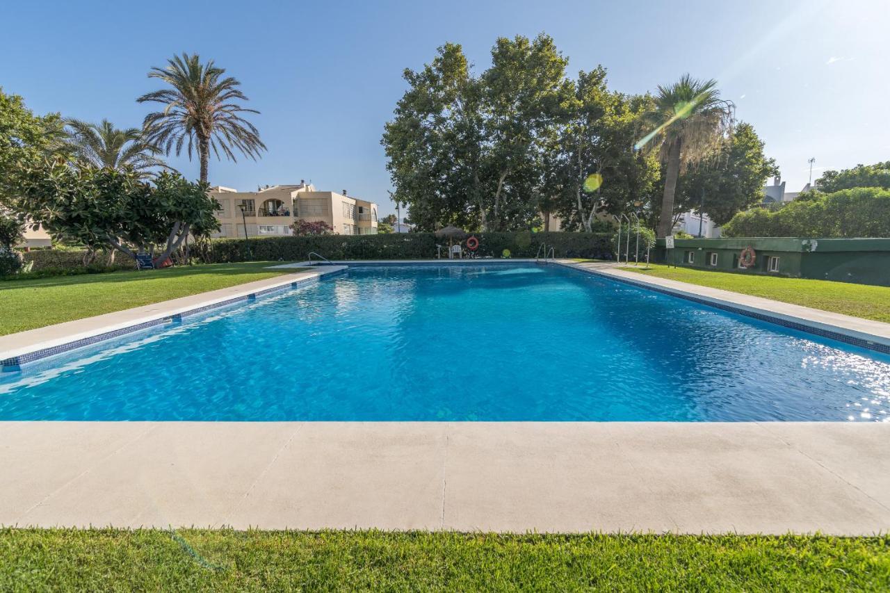Suite Homes Hesperides Garden Beach Малага Экстерьер фото